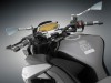 Expanzní nádobka RIZOMA pro hydraulickou kapalinu přední brzdy pro motocykly KAWASAKI, HONDA, červená